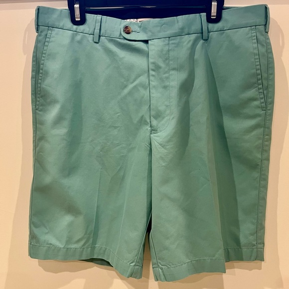 Peter Millar Shorts - Picture 1 of 3